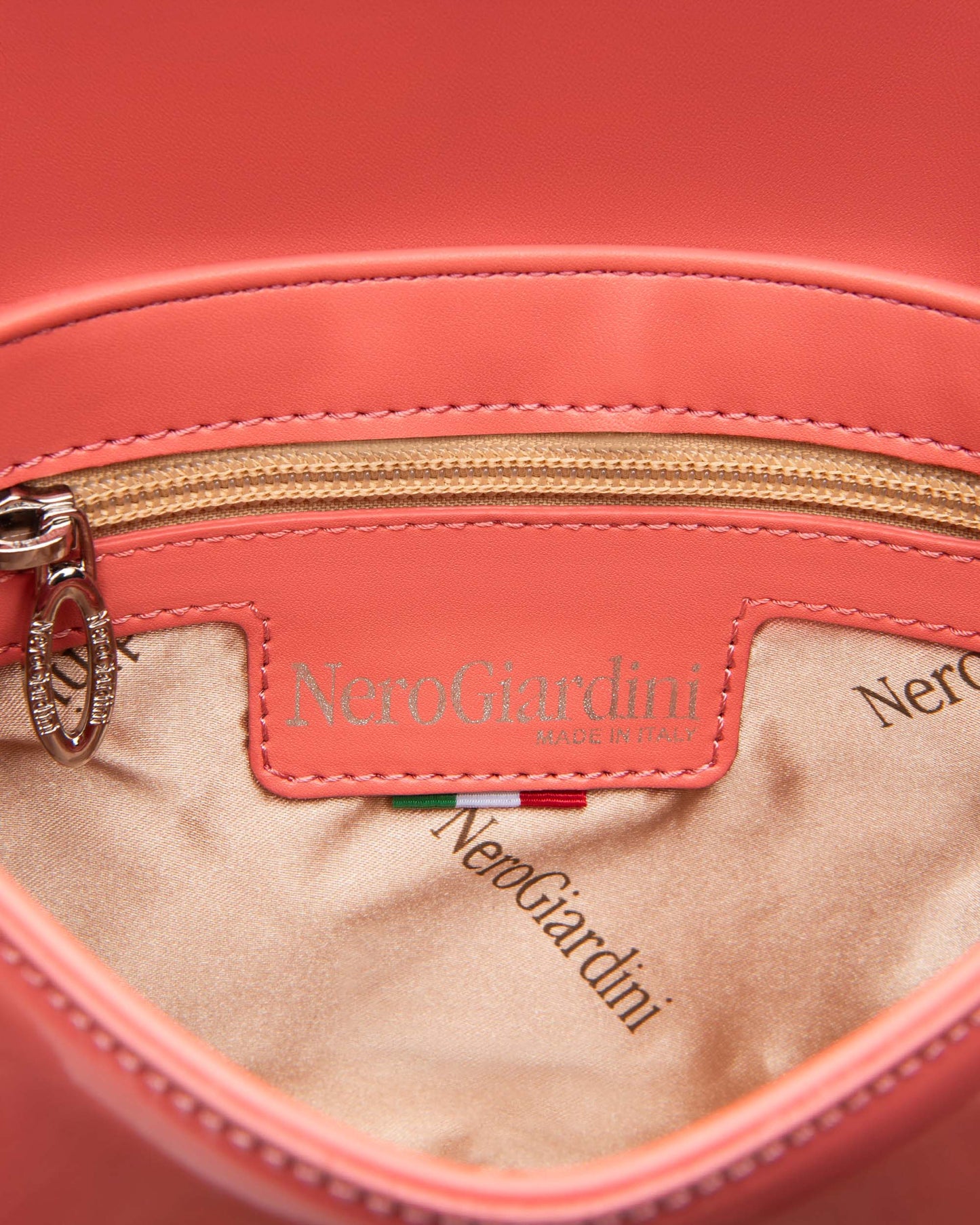 E543710D-Rosso