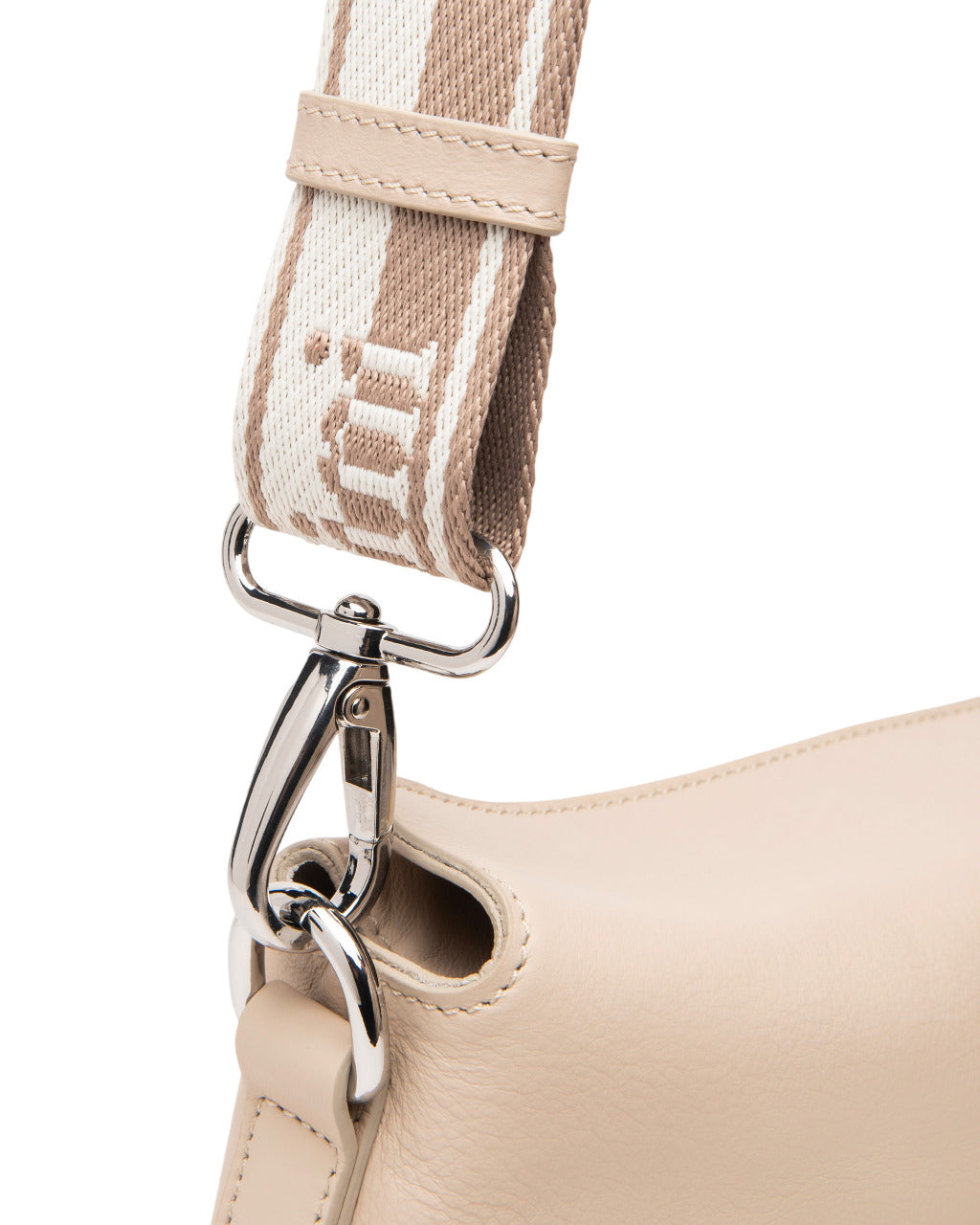 E543917D-Beige