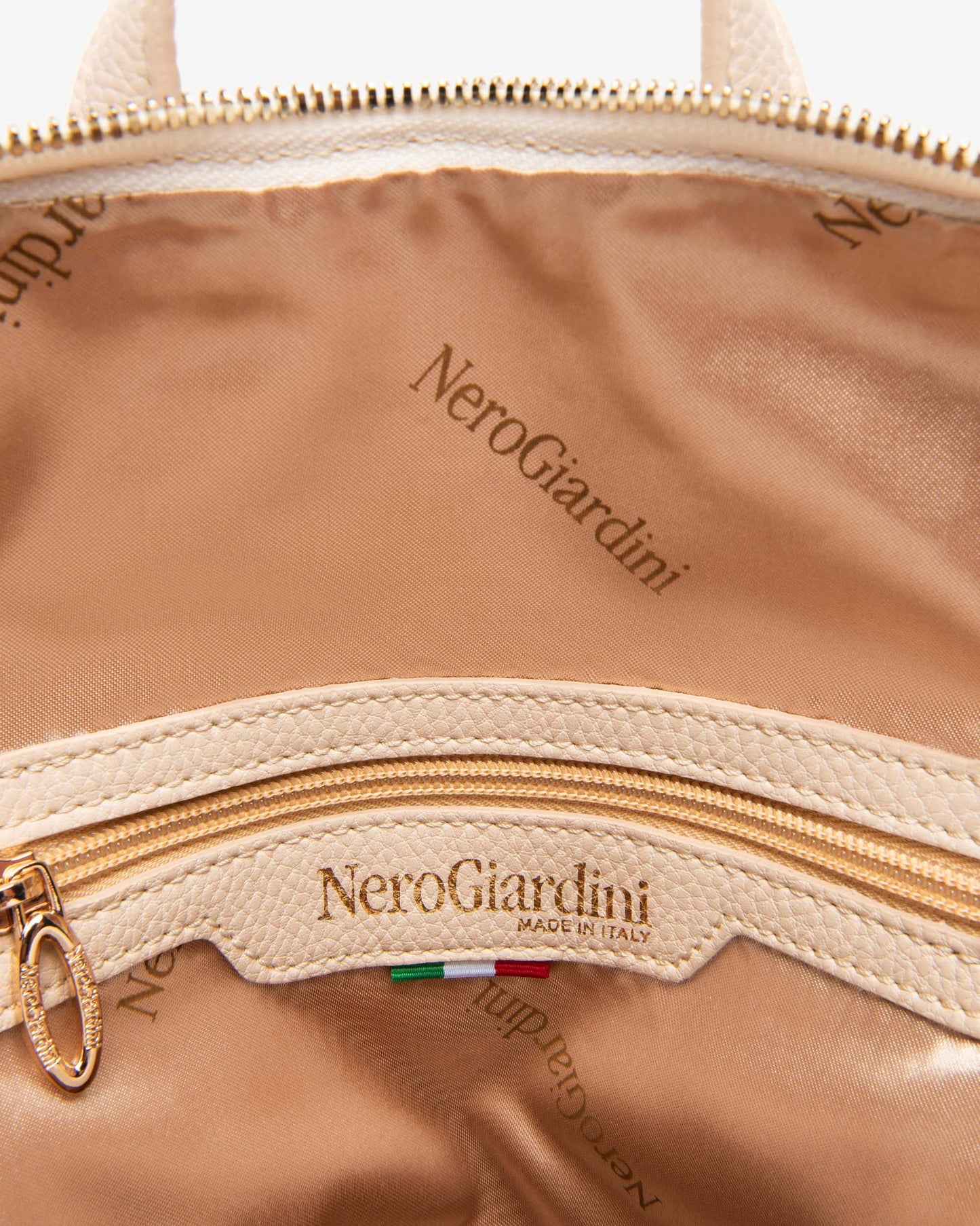 E543921D-Beige