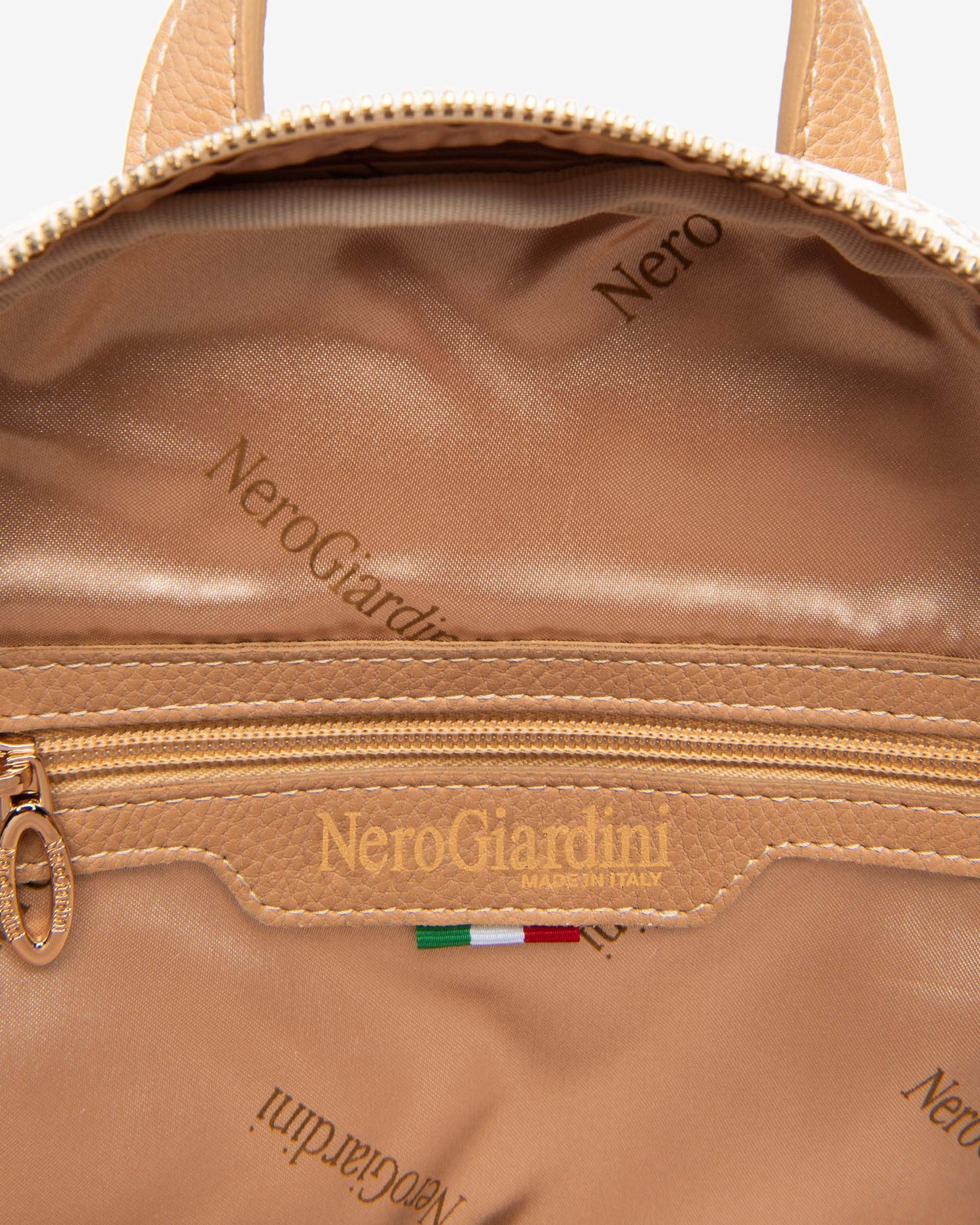 E543933D-Beige