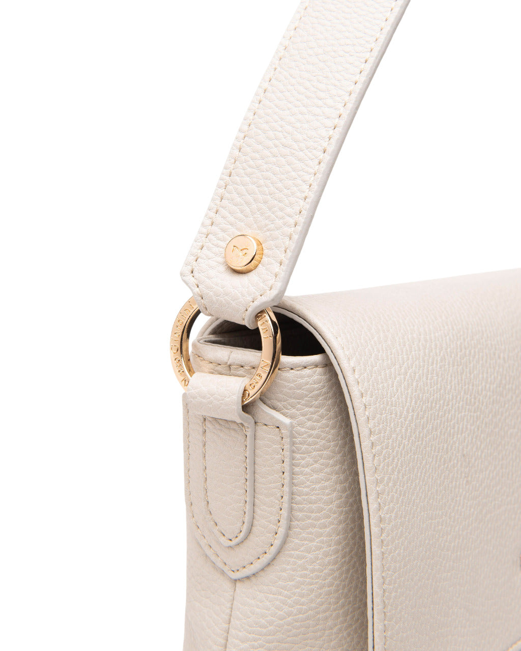E543966D-Beige