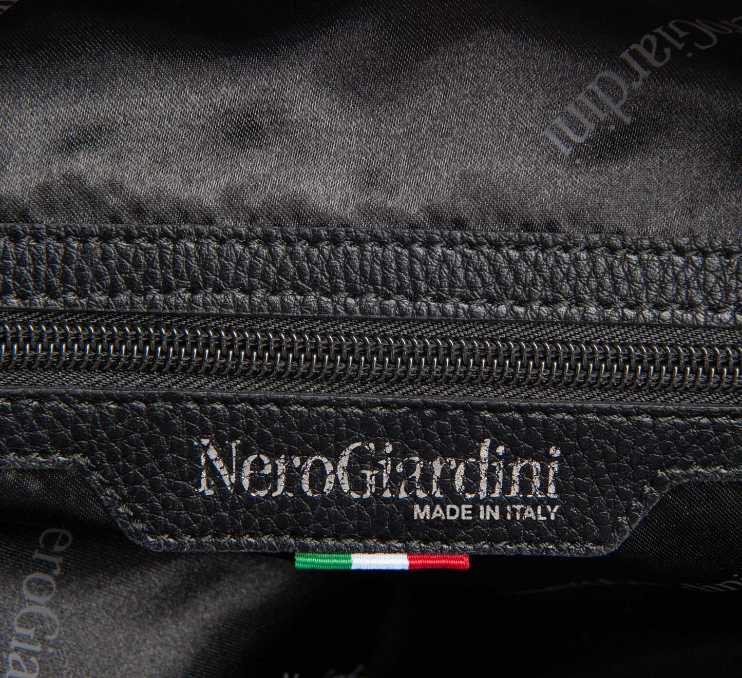 I443861D-Nero