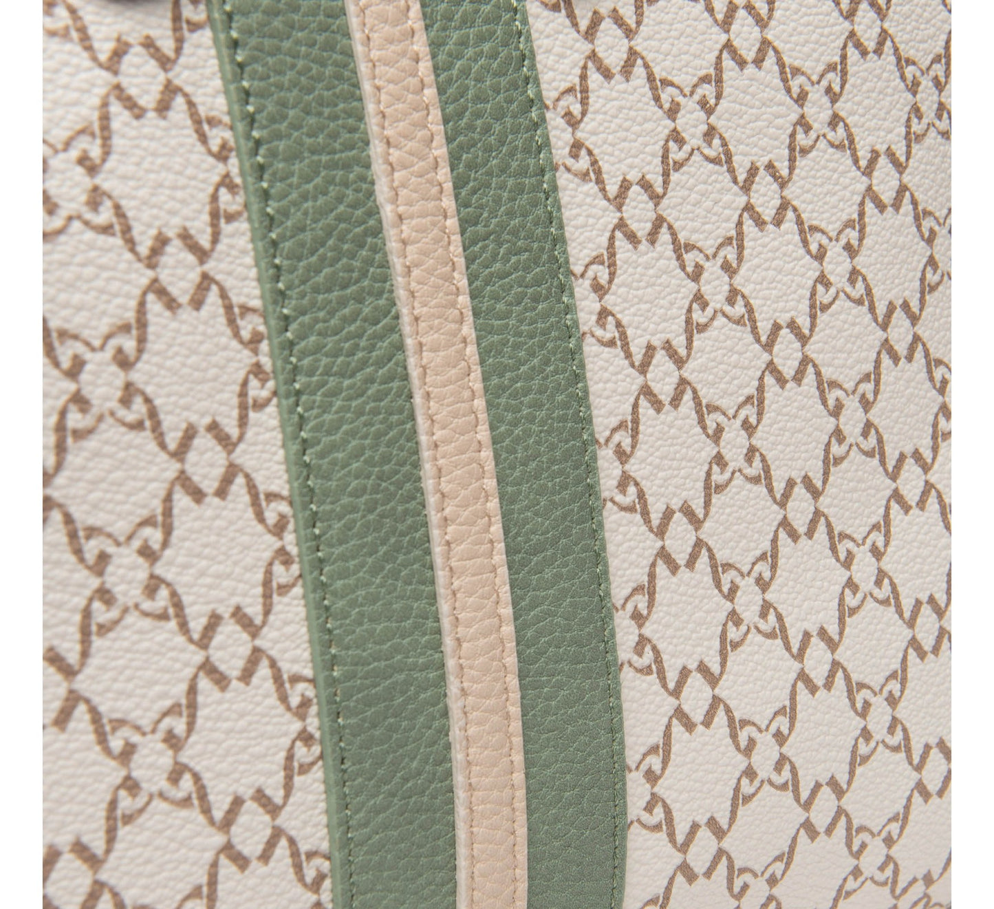 E443733D-Beige